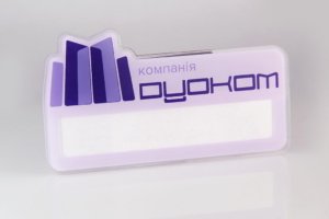 Фигурный бейдж на магните
